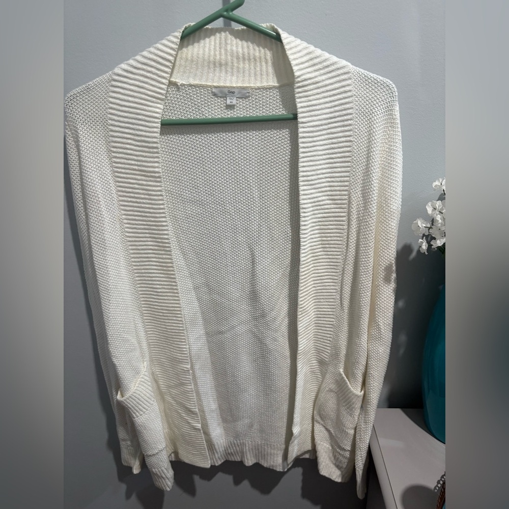 GAP Women's Cream Cardigan Sweater